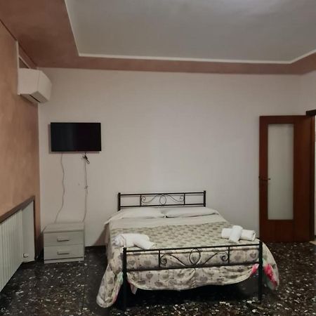 Landlady Airport Orio Bergamo Ida Hotel Orio al Serio Buitenkant foto