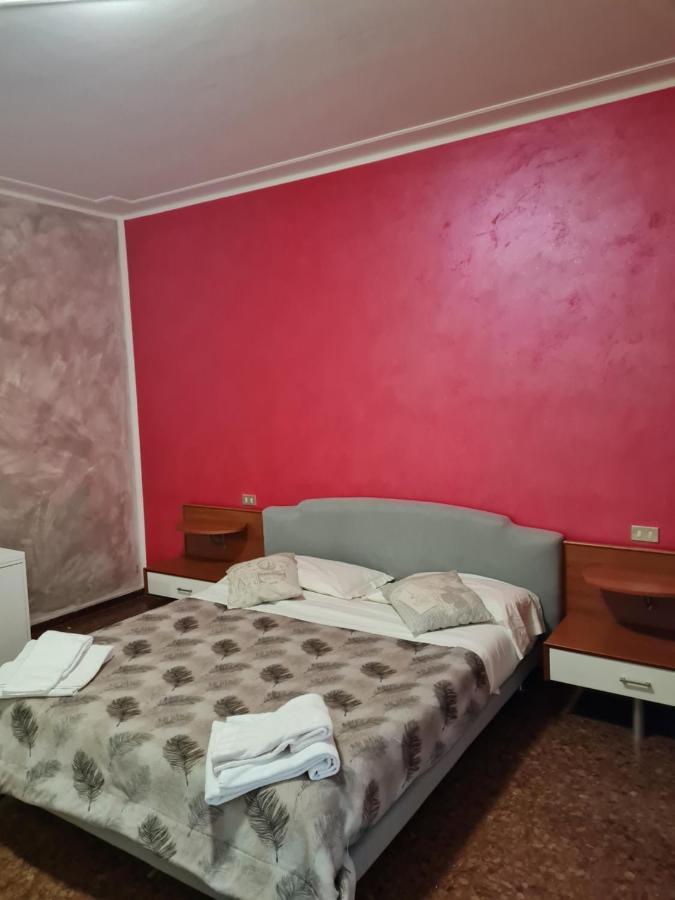 Landlady Airport Orio Bergamo Ida Hotel Orio al Serio Buitenkant foto